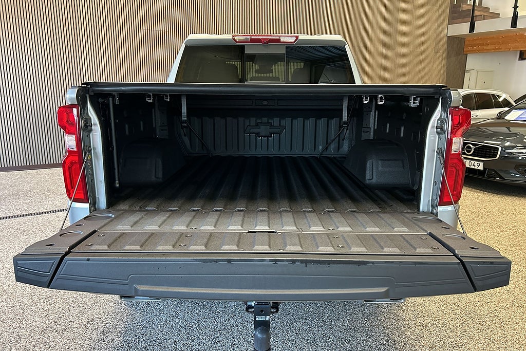 Chevrolet Silverado 1500 Crew Cab 5.3 V8 4WD RST *1878:- Skatt/år 220mil*