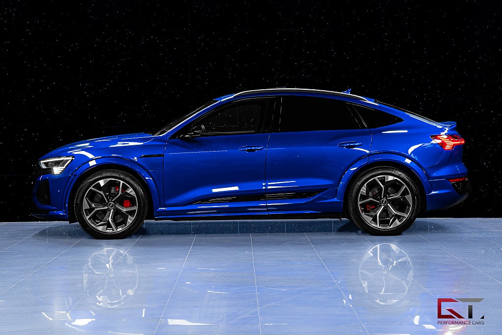 Audi SQ8 e-tron SB E-Tron Ultra Blue 21" Pano B&O Drag Matrix SoftClo