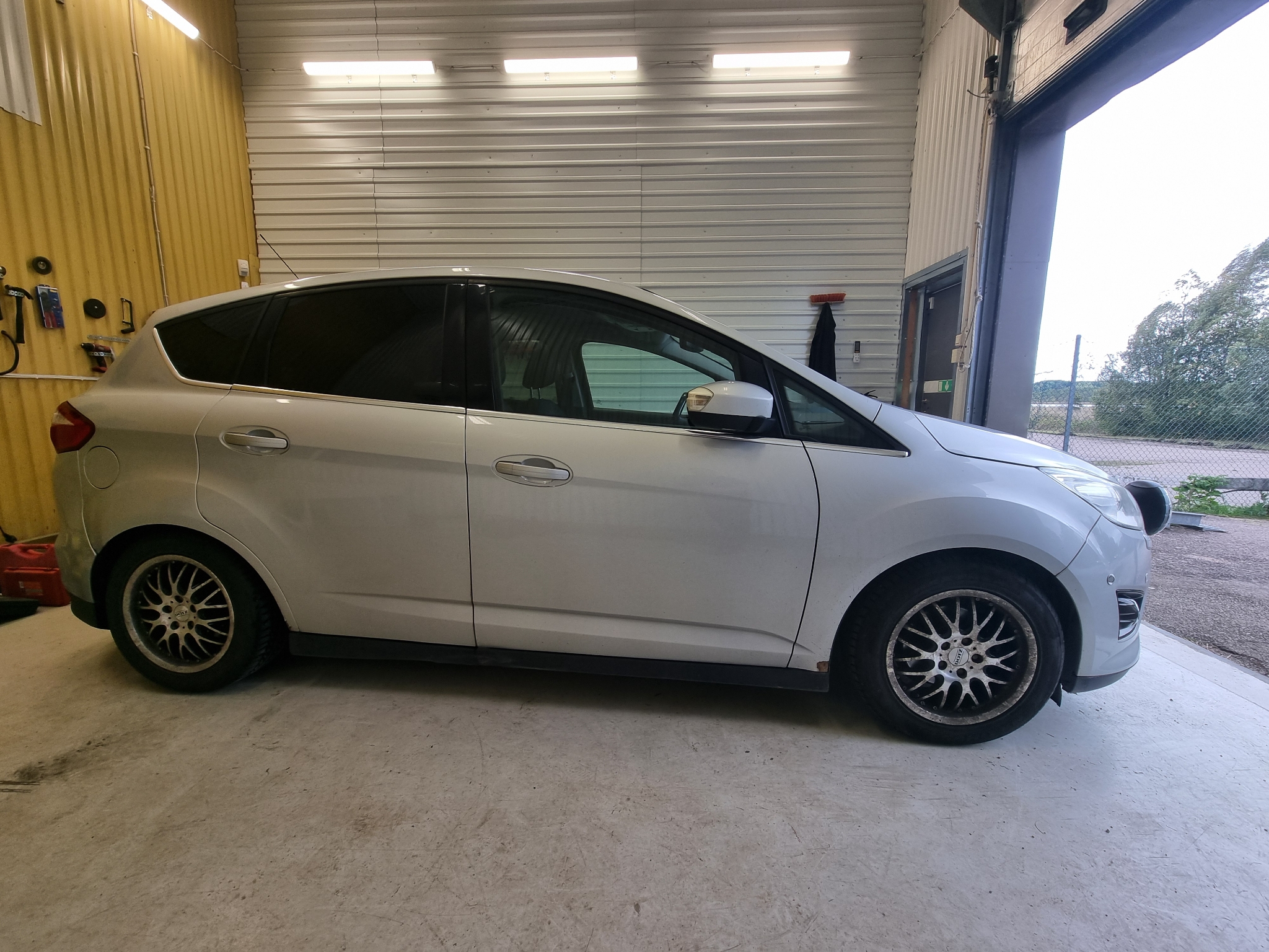 Ford C-Max 1.6 TDCi Titanium Euro 5 2011, bild 6/10