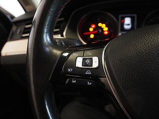 Sedan Volkswagen Passat 19 av 22
