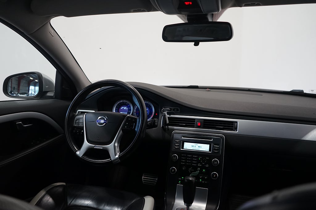Volvo V70 2.5FT Automat R-Design Dragkrok 231hk