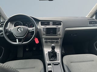 Volkswagen Golf Sportscombi 1.6 TDI BMT 4Motion Base Mvärme Drag S&V – bild 8