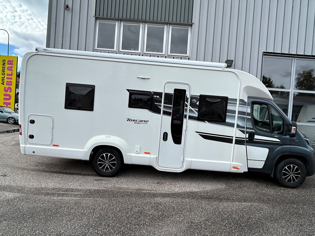 Swift TOSCANE 600 2xAC, VINTER PKT, BACK KAMERA, SOLCELL