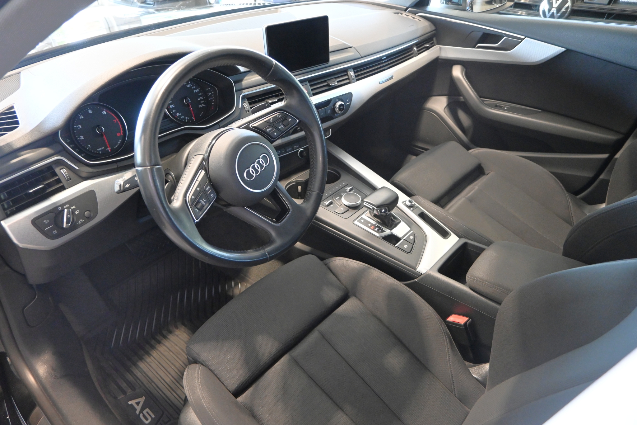 Audi A5 2018, bild 6/55