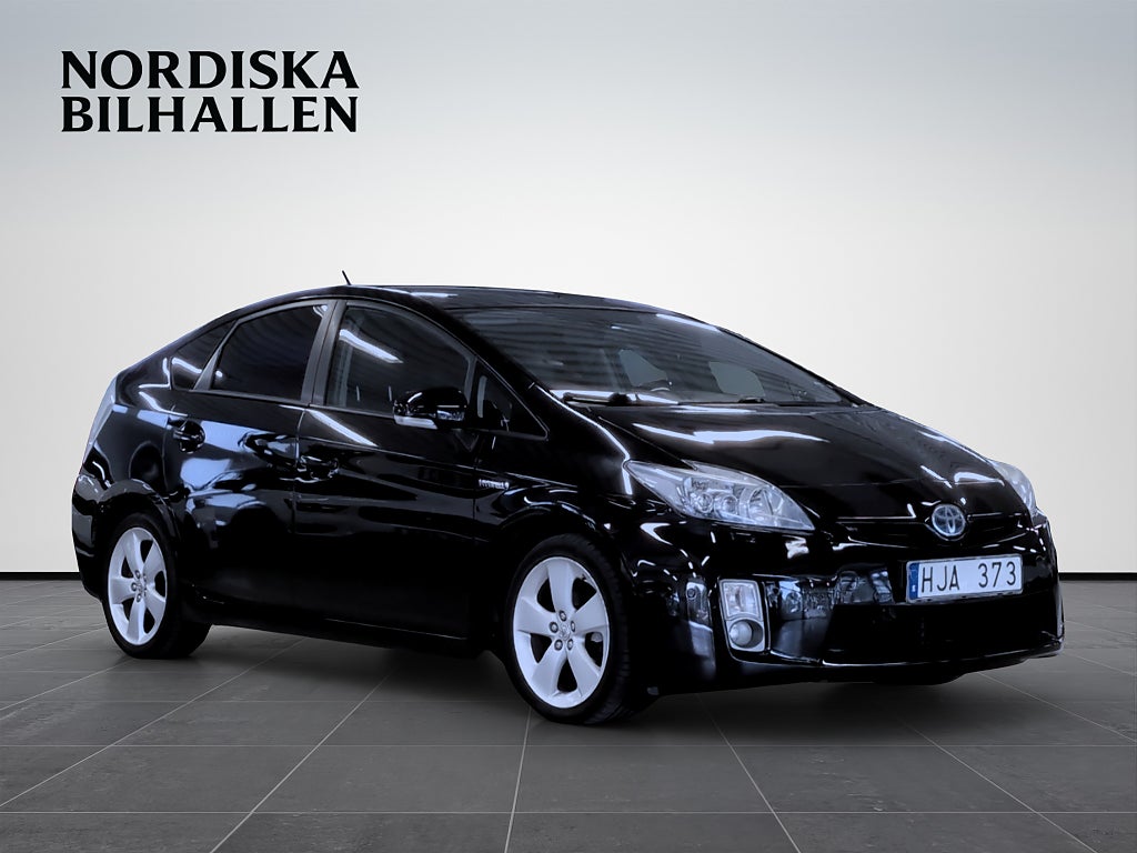 Toyota Prius Hybrid CVT Kamera Taklucka Motorvärmare Bluetooth