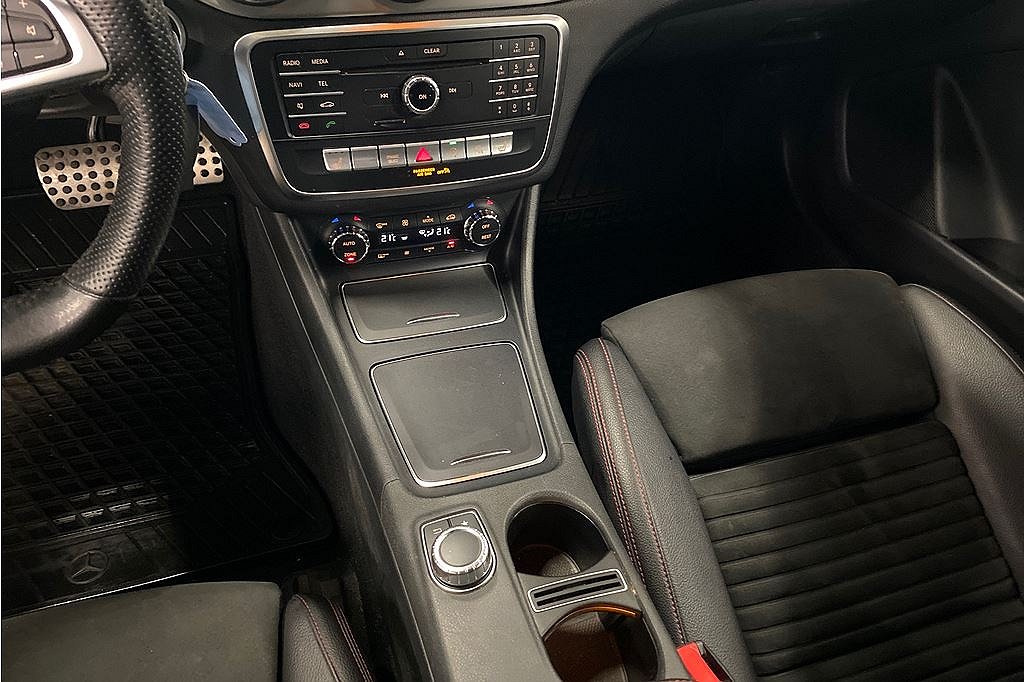 Mercedes-Benz CLA 220 D AMG, Dragkrok, Shooting Brake