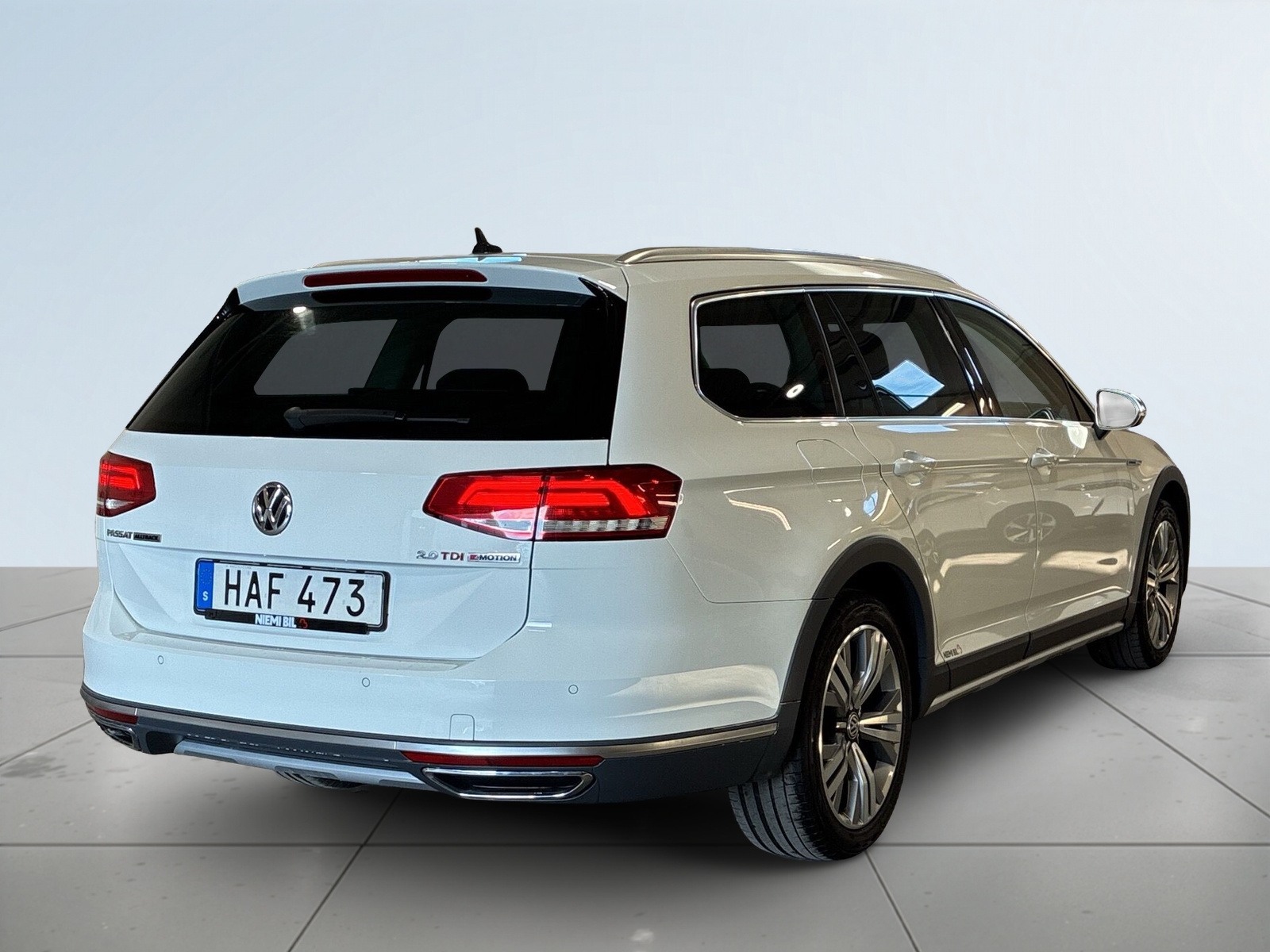Volkswagen Passat 2017, bild 5/10