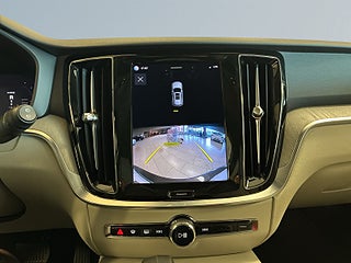 Volvo V60 PLUG-IN T6 AWD Plus Dark MOMS Drag B-kamera S&V-däck