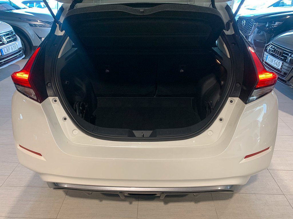 Nissan Leaf 40 kWh Re-Leasing | Vinterhjul+Service INGÅR | 2022