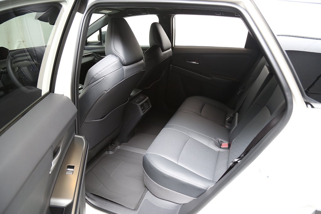 Subaru E-Outback 74.7 kWh AWD LIMITED 526km & 380HK 2026