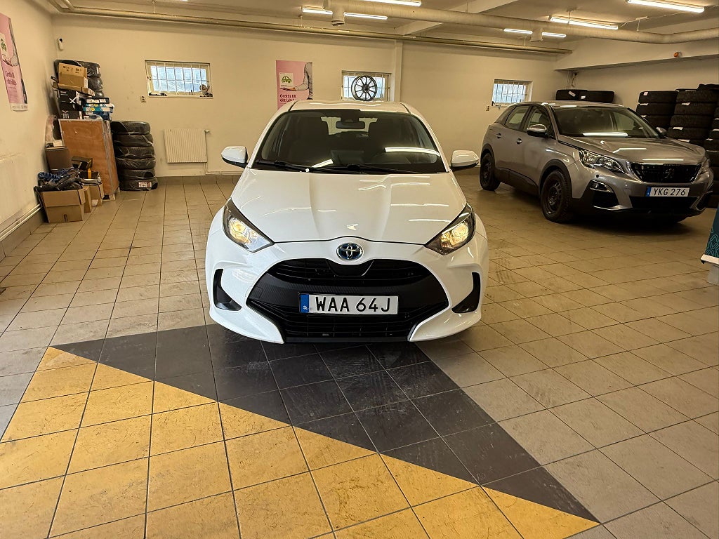 Toyota Yaris HYBRID CVT ACTIVE EU6 AUT B-KAMERA V-HJUL MOMS