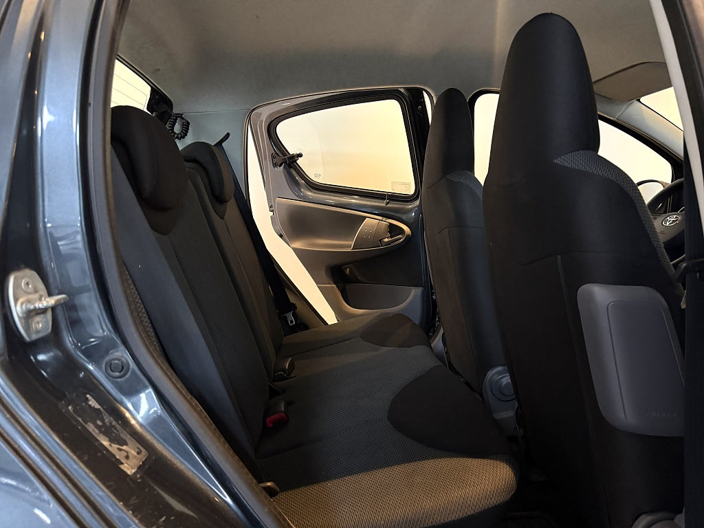 Toyota Aygo 5-dörrar 1.0 VVT-i MultiMode NYBESIKTIGAD AC S+V