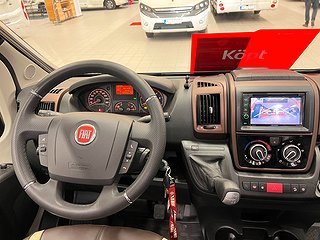 Husbil-halvintegrerad Kabe TMX 780 LGB 28 av 32