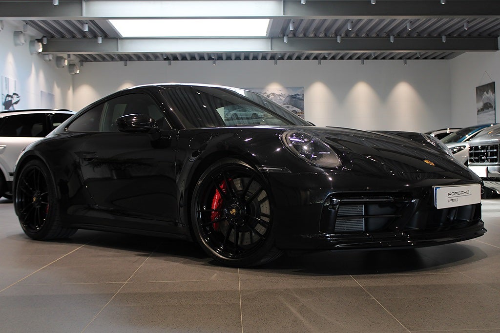 Porsche 911 Carrera GTS 992