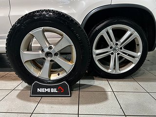 Volkswagen Tiguan 2.0 AWD R Line Kamera Pano Dvärm S/V-hjul