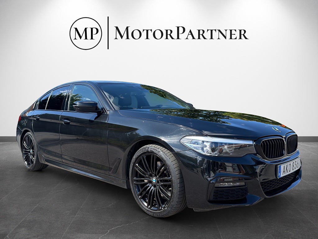 BMW 520d xDrive MHEV Sedan M Sport Cockpit Kamera Skinn Värmare