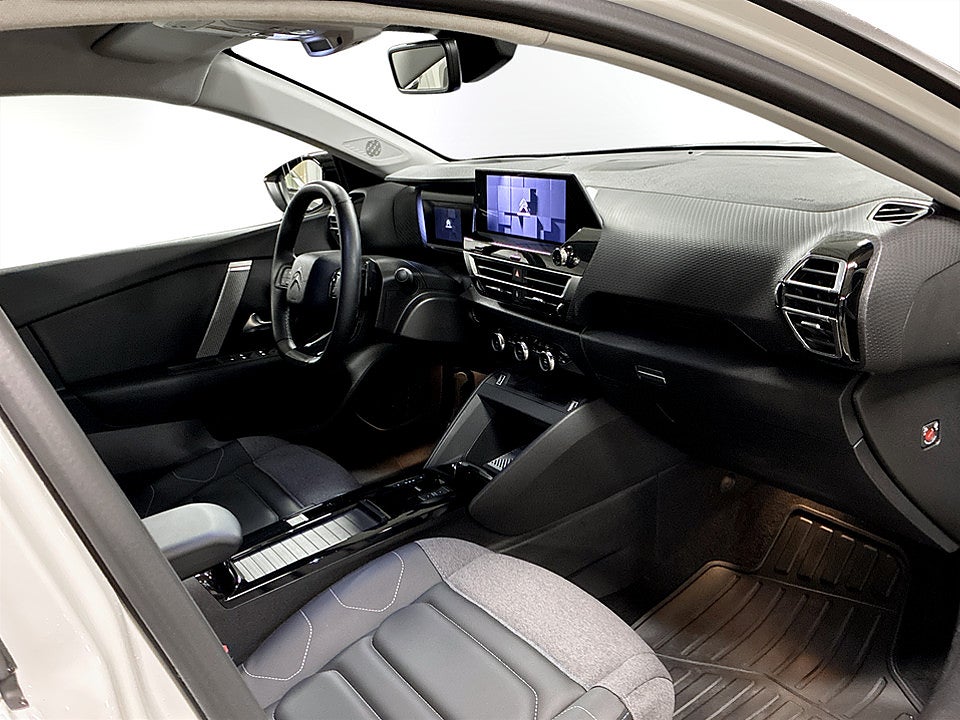 Bild på Citroën C4 Shine 1.2 PT 130hk Aut B-KAMERA NAVI
