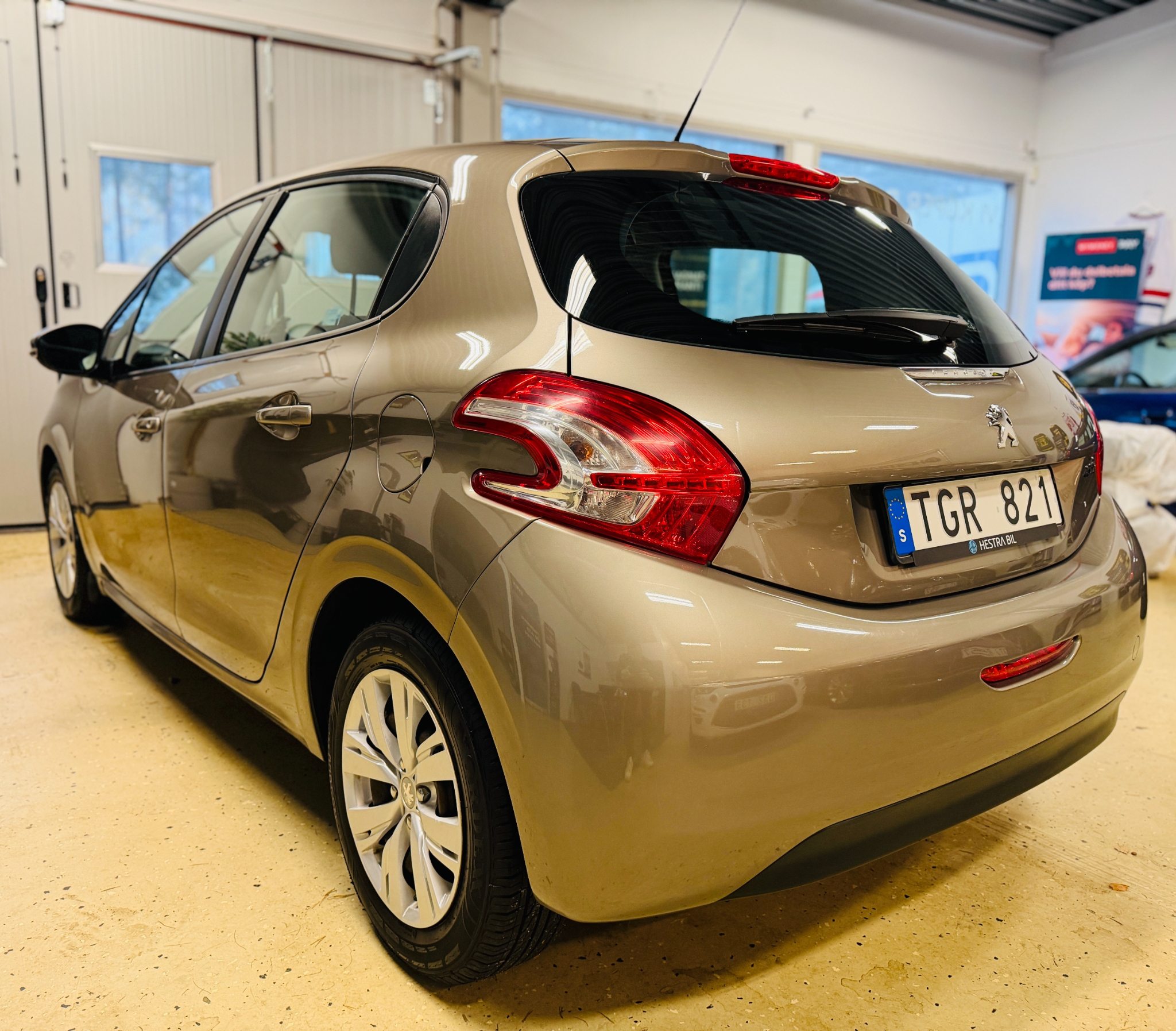 Peugeot 208 2012, bild 6/10