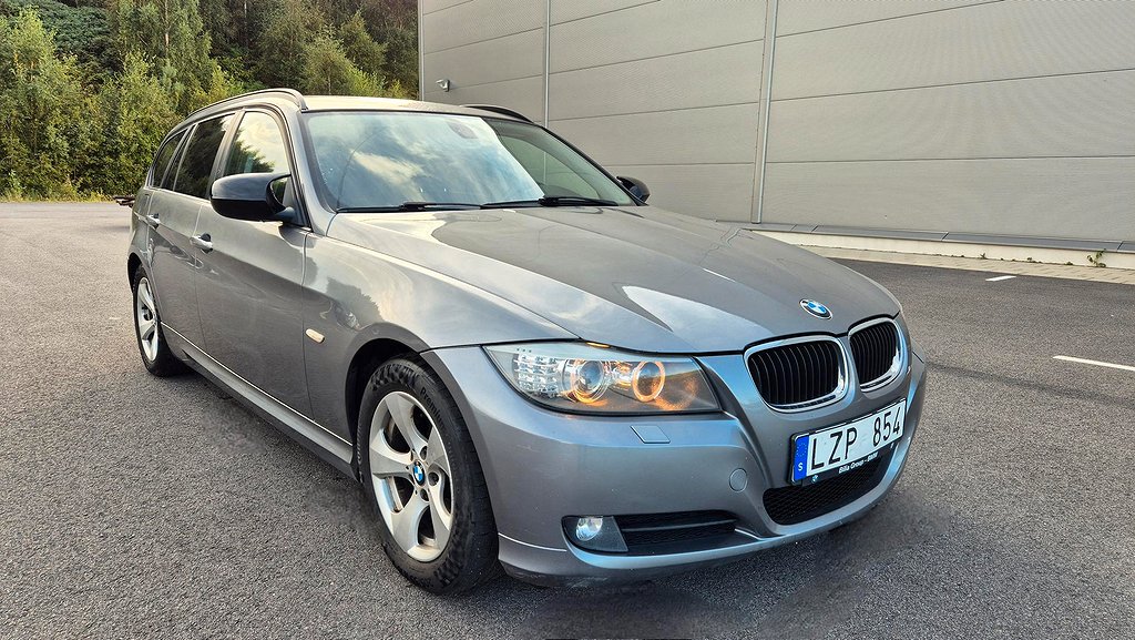 BMW 320 i Touring 170 hk Nybes Nyservad 