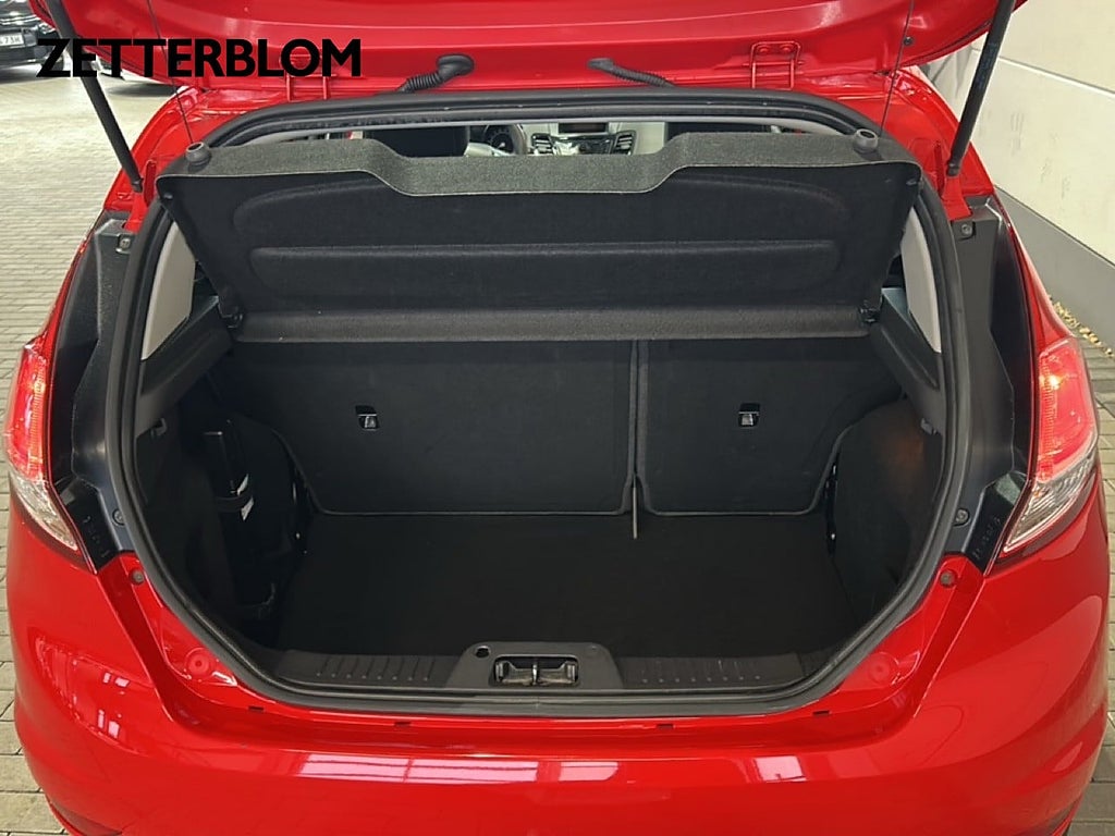 Halvkombi Ford Fiesta 6 av 19