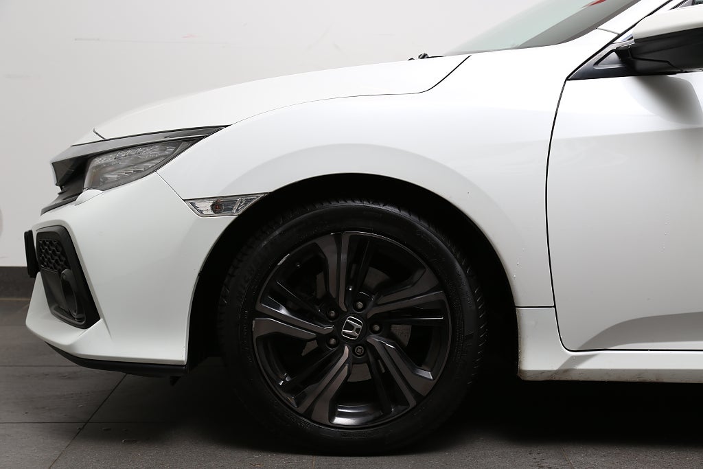 Honda Civic 1,5 i-VTEC Turbo 182hk 5D Panorama Skinn Drag 2017