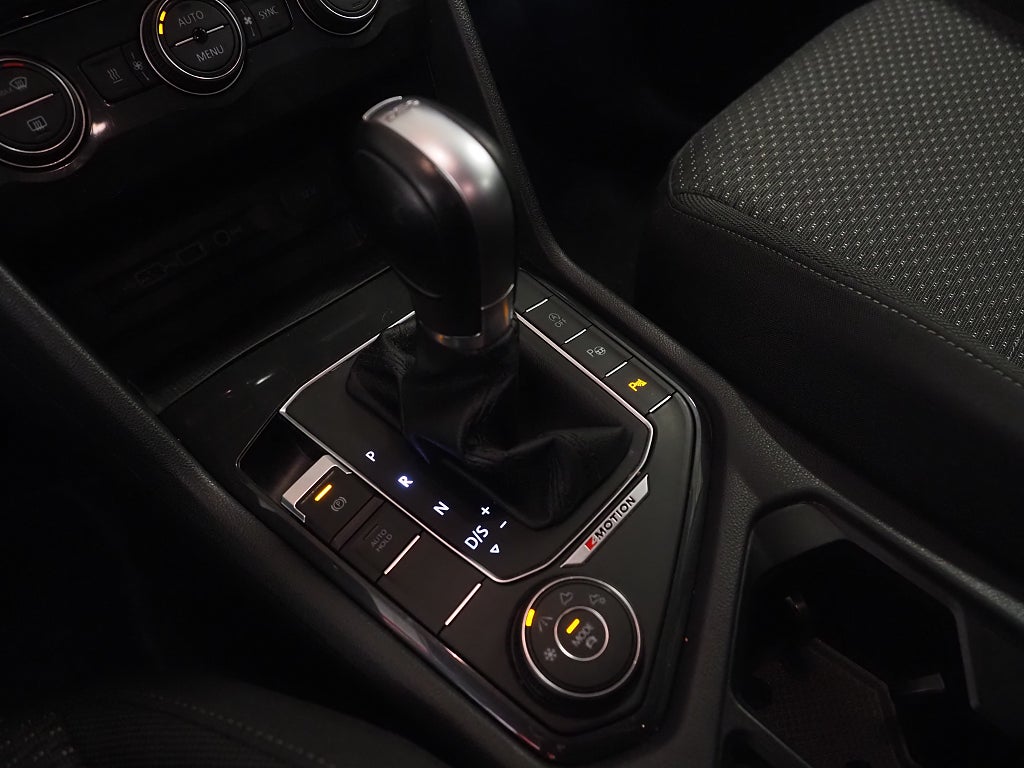 Volkswagen Tiguan Allspace 2.0 TSI 4Motion 190hk R-Line P-Värm Drag B-Kam