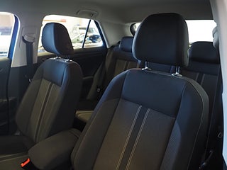 SUV Volkswagen T-Roc 17 av 22