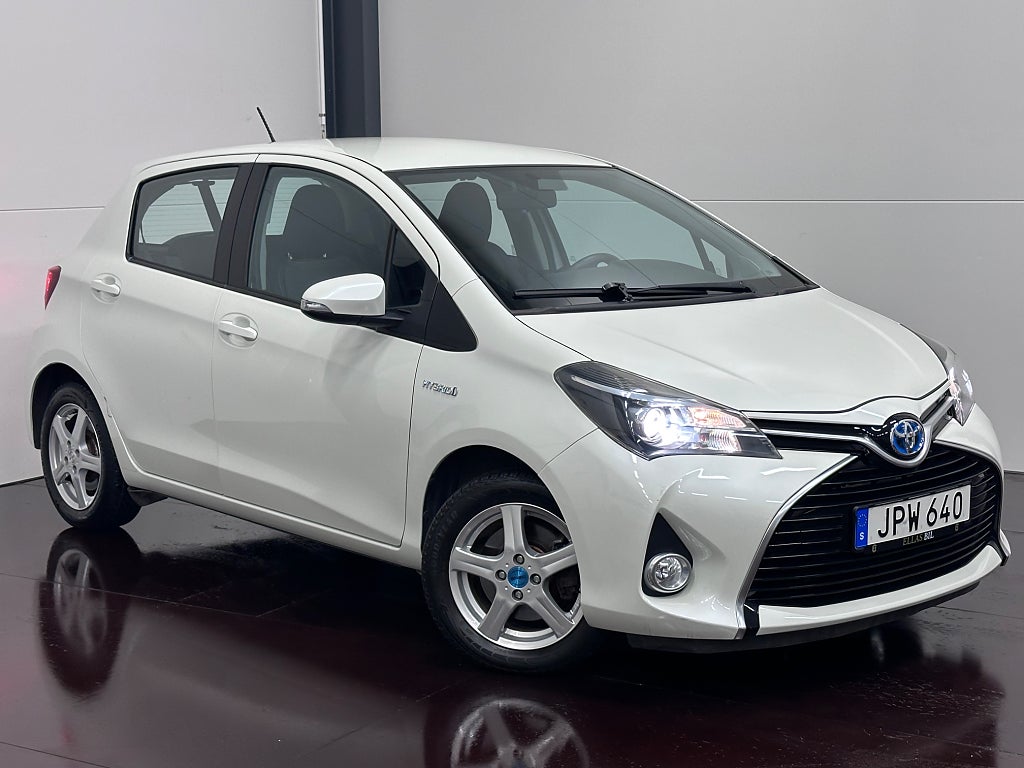 Toyota Yaris HYBRID e-CVT 101HK ACTIVE KAMERA FARTHÅLLARE BT 1 ÄGARE