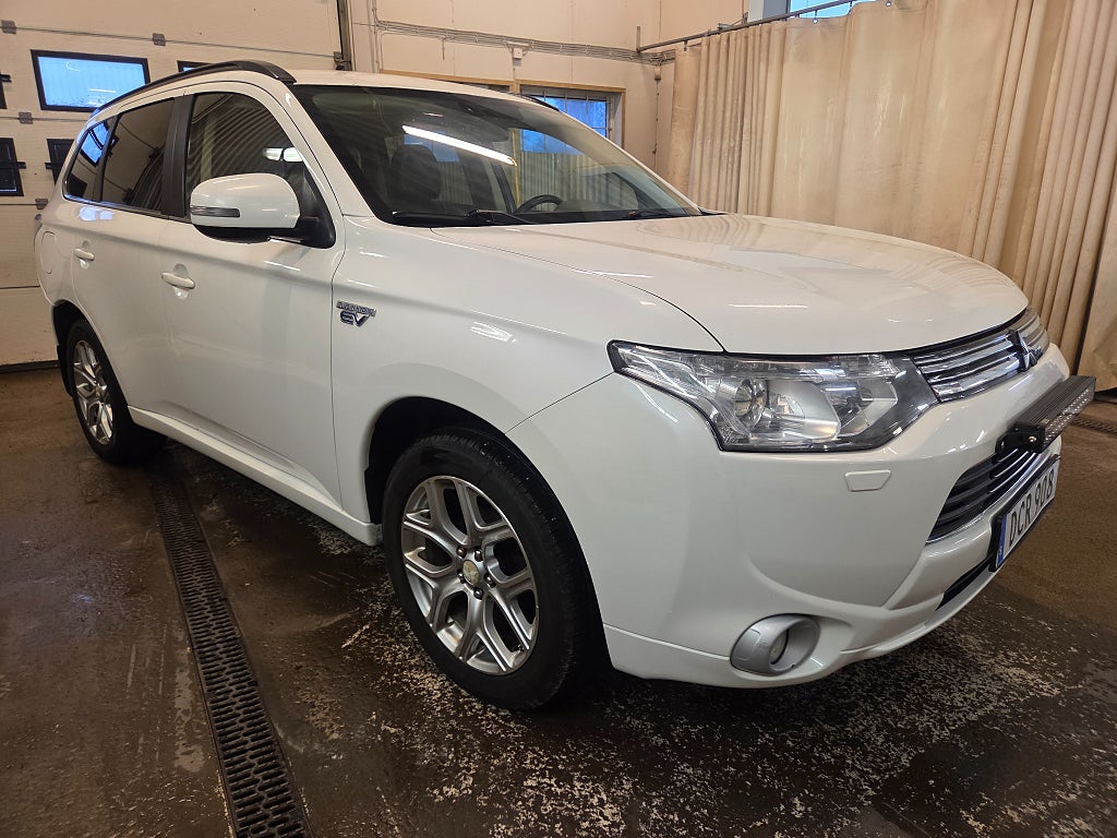 Mitsubishi Outlander PHEV CVT Business Euro 5 Nyservad