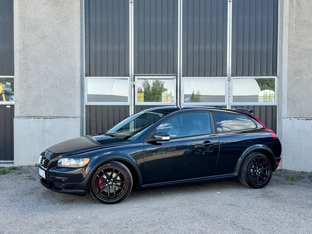 Volvo C30 T5 230HK Summum El-stol Dragkrok PDC high performance