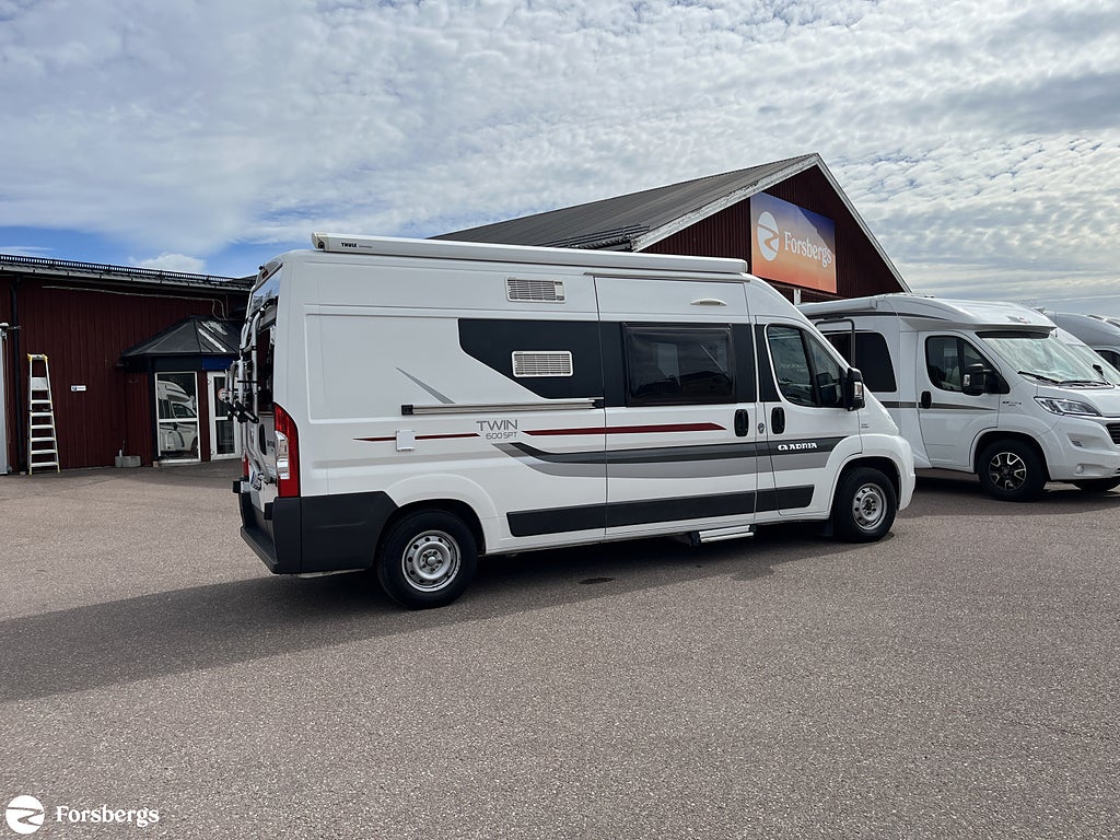 Adria TWIN 600 SPT / Solcell / Takfläkt