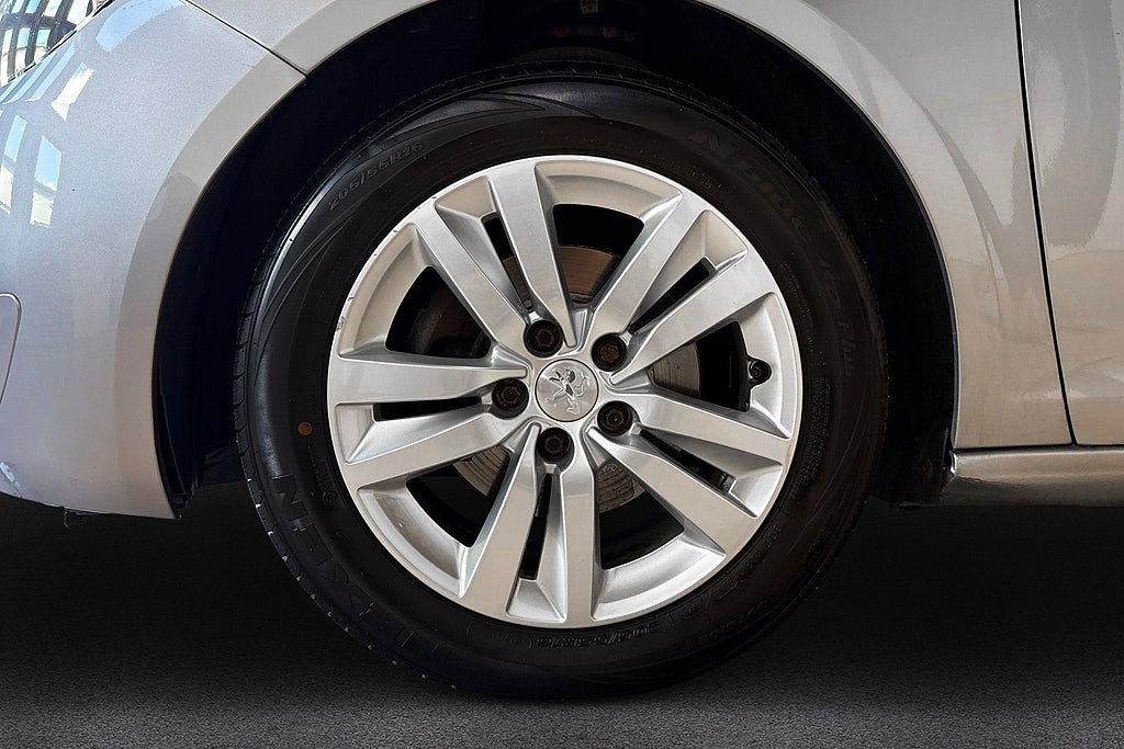 Peugeot 308 sw 1.2 PureTech 110 Active Nyservad 3-Brukare USB