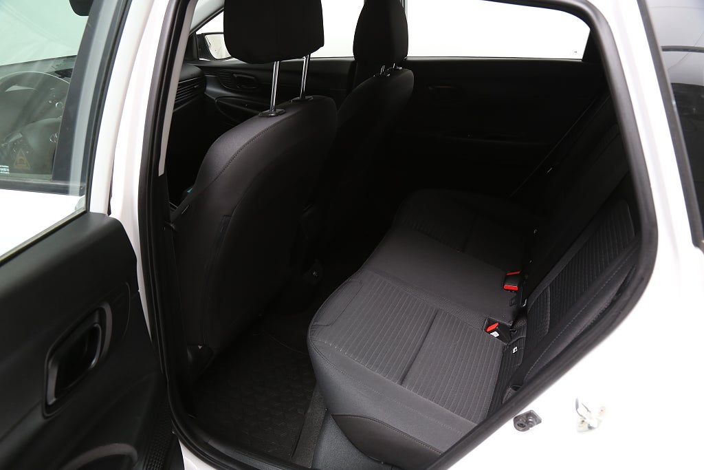 Hyundai i20 1,0 T-GDI 100hk Essential Aut Kamera Motorvärmare 2021