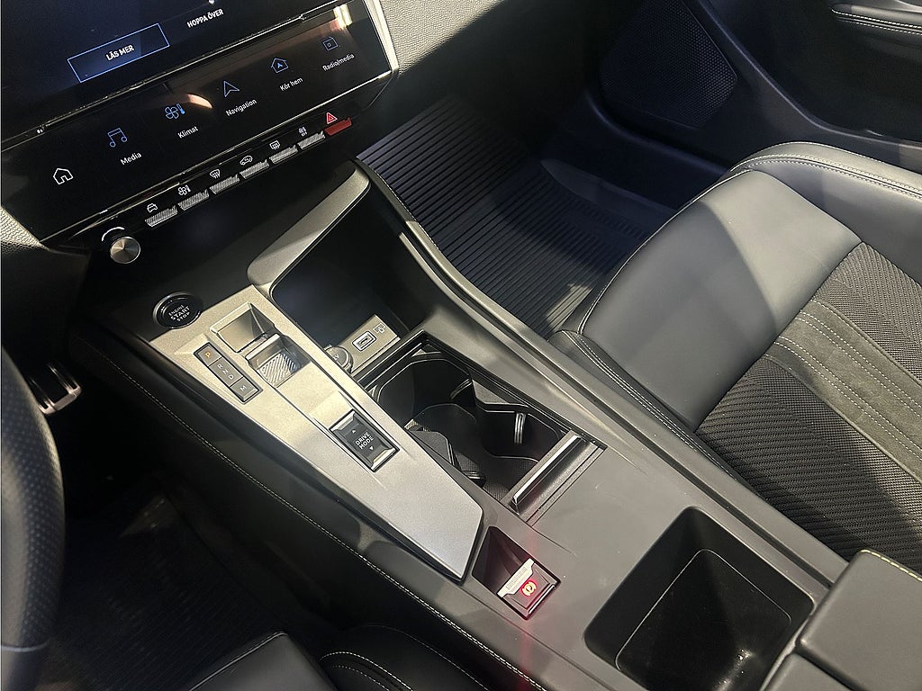 Bild på Peugeot 308 SW GT 1.2 PT 130hk Aut - 360-KAMERA,CARPLAY,NAV