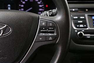 Halvkombi Hyundai i20 15 av 27