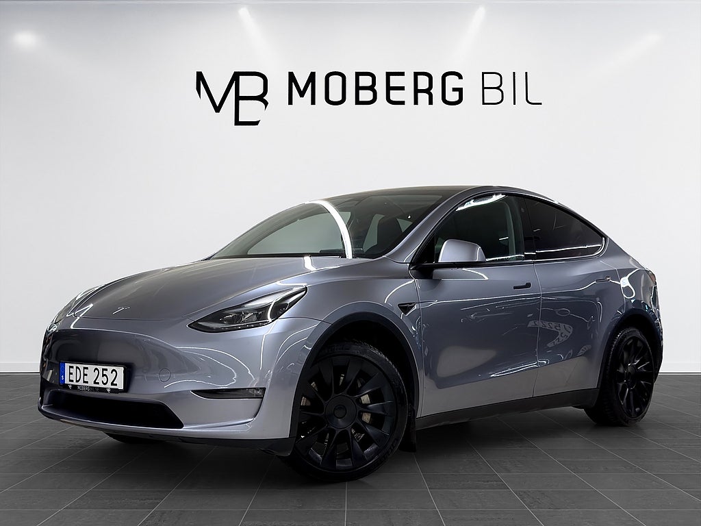 Tesla Model Y Long Range 514hk Pano Drag Läder B-Kamera AWD