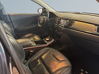 Kia Niro e- 64 kWh Advance Plus Rattvärme Navi S&V-däck Bkamera – bild 10