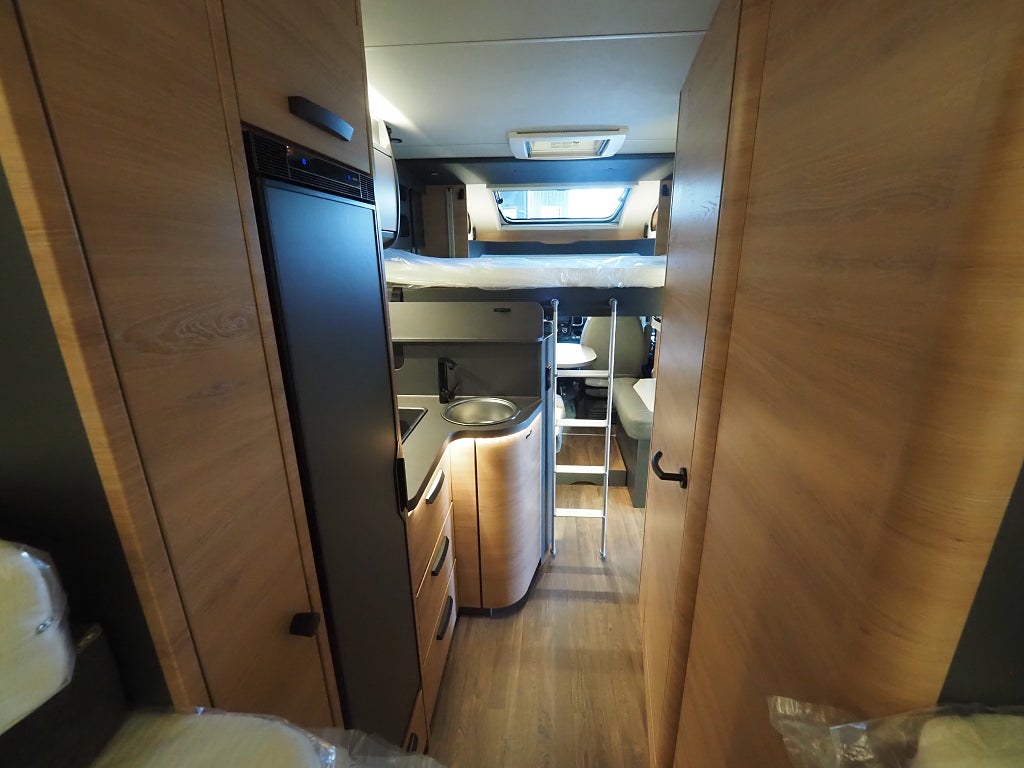 Knaus L!ve Wave 700 MEG Platinum Selection OMG Leverans I AUT I Solcel 2026