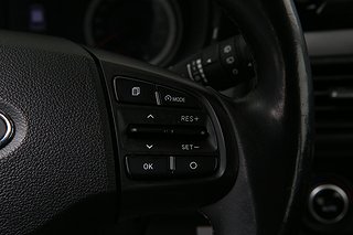 Halvkombi Hyundai i10 13 av 15