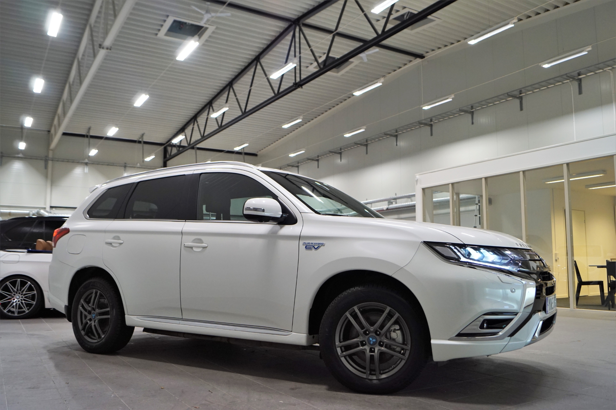 Mitsubishi Outlander 2019, bild 2/48
