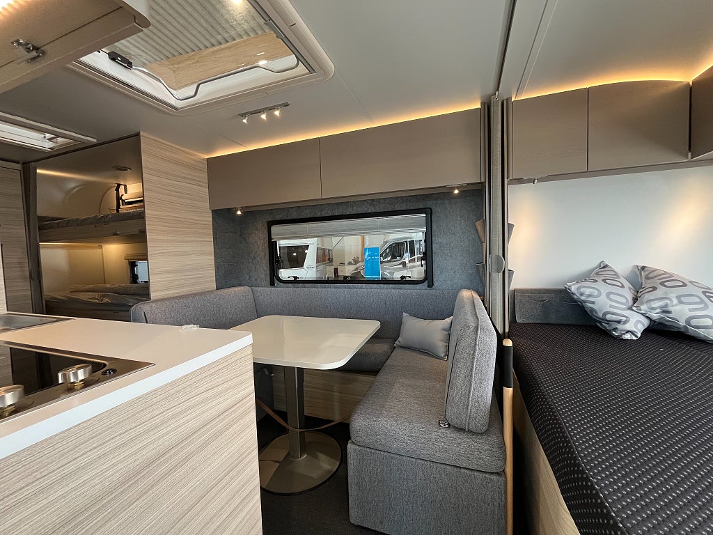 Adria Altea 552 PK / Barnkammare / 7 bäddar / 1695kr/månad - Adria