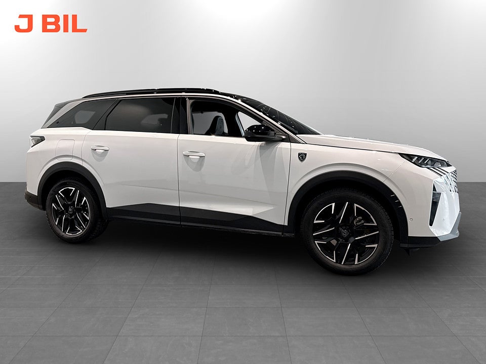 Bild på Peugeot 5008 GT Ultimate Hybrid 145hk Aut 7-SITS ELSTOL B-KAMERA