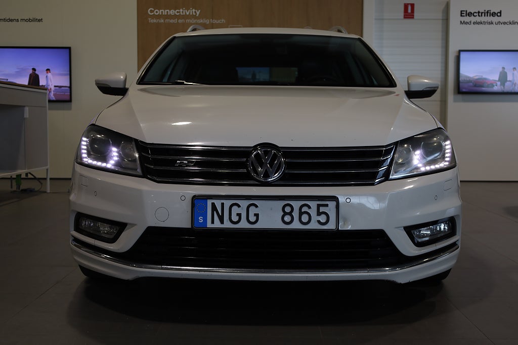 Volkswagen Passat 2.0 TDI AUT 4Motion R-line Drag Kamera Drag Läder 2013