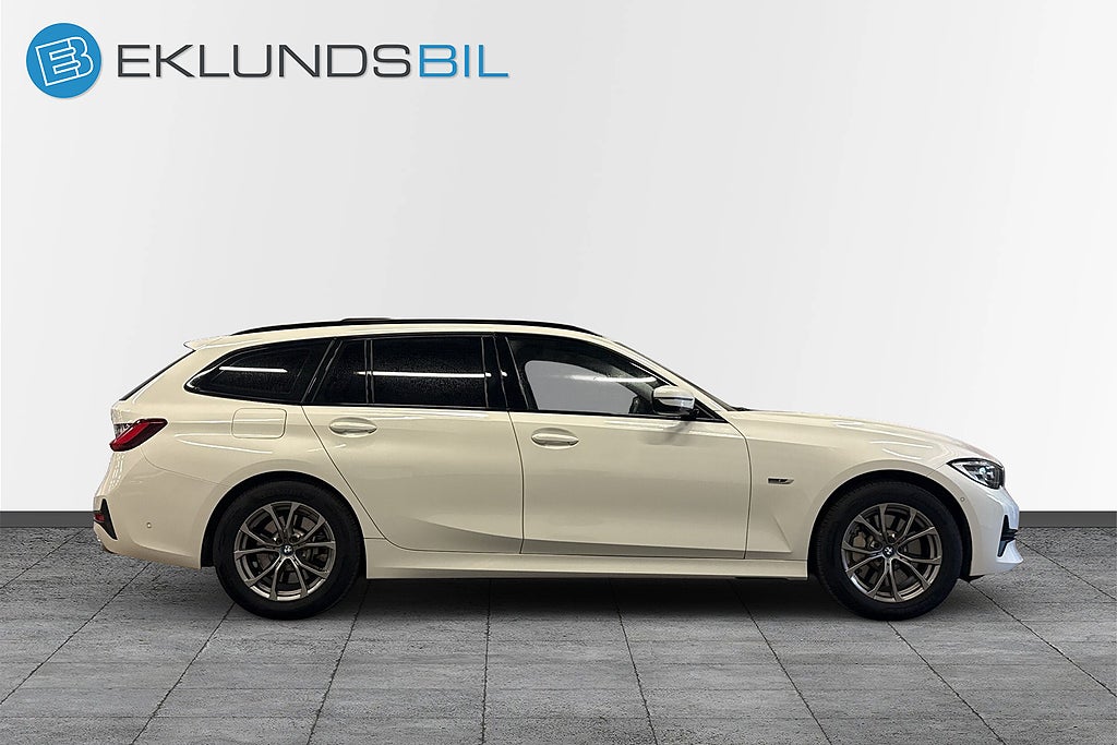 BMW 330e 2022