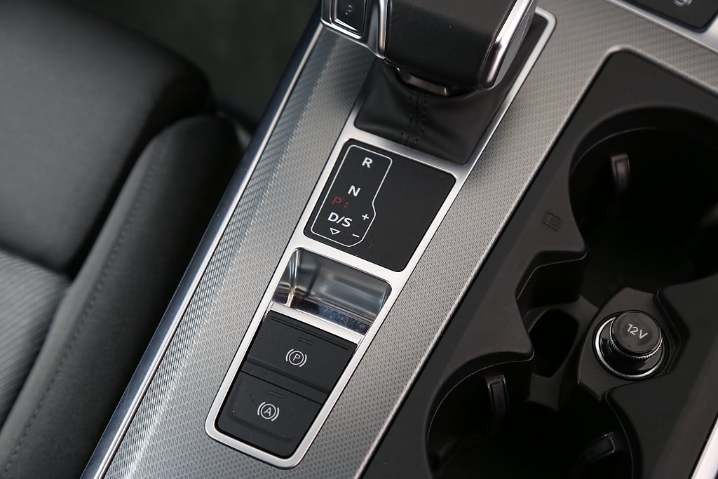 Audi A6 40 TDI Quattro S Tronic Proline Sport Värmare Drag 2021