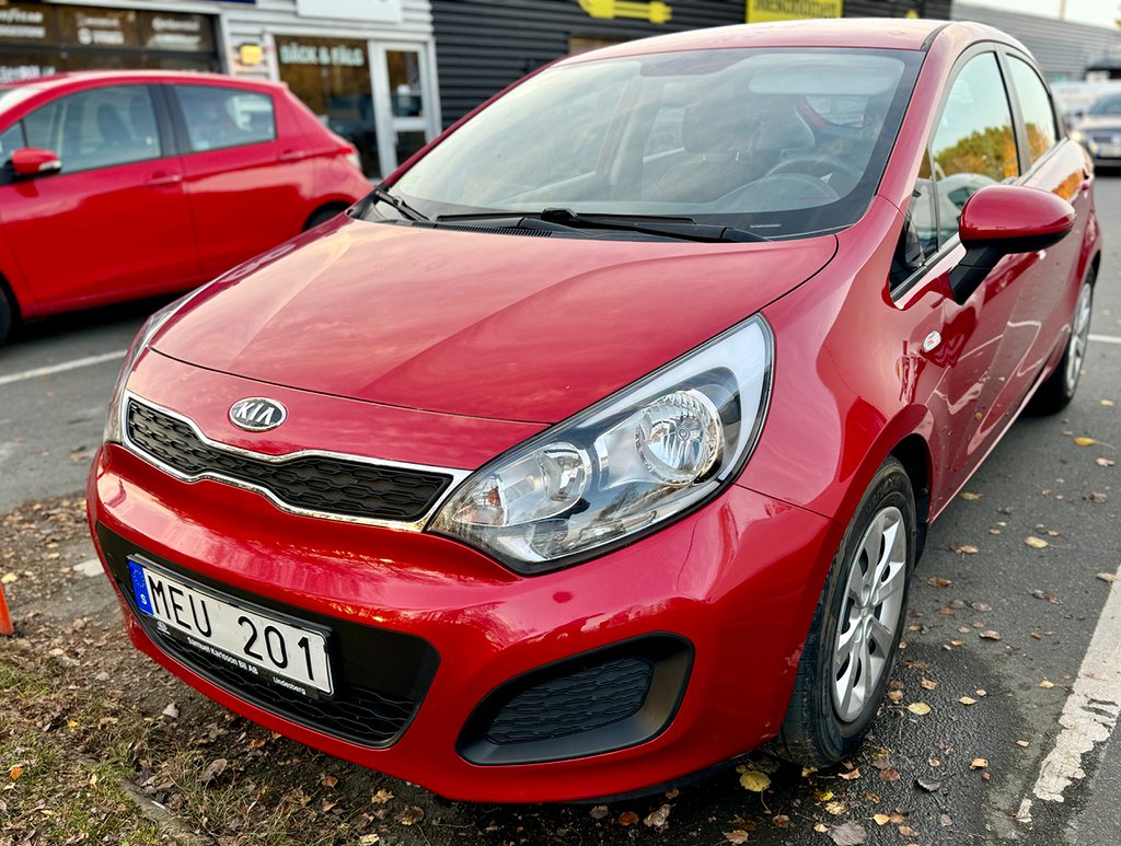 Kia Rio 5-dörrar 1.2 CVVT GLS: V-Däck ingår. Avtagbart Drag