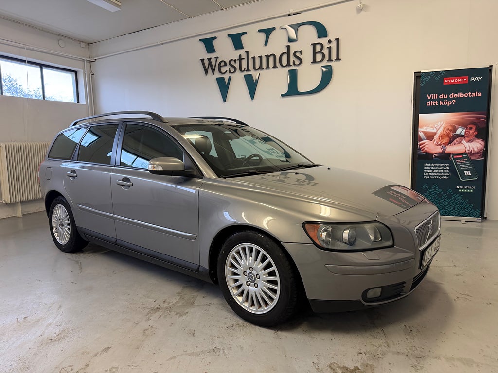 Volvo V50 2.0 D Momentum | Drag | D-Värm | Nybesiktigad | Xenon