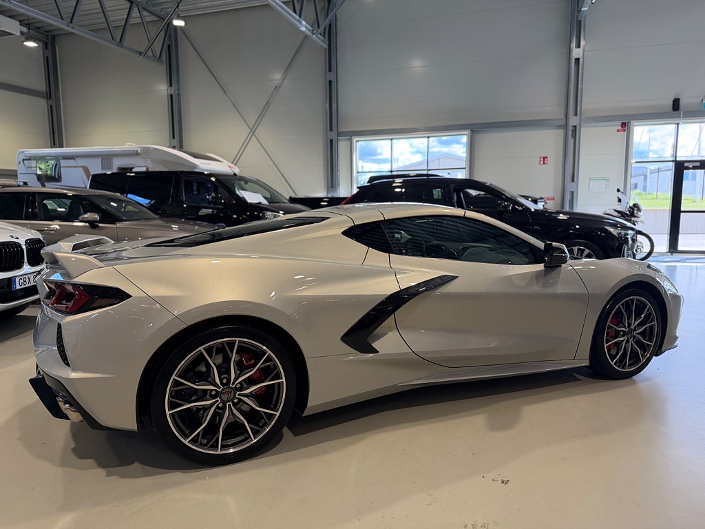 Chevrolet Corvette 2023 - miniatyr 7