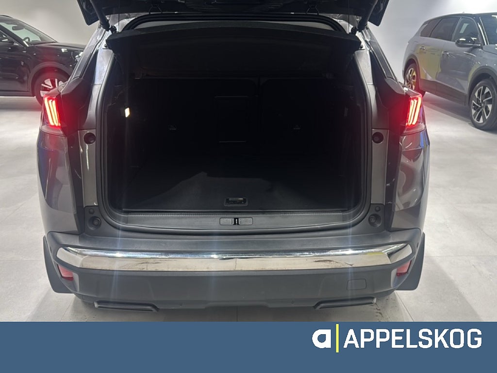 Peugeot 3008 ALLURE Hybrid 4 300hk |RÄNTA 3,99%|V-HJUL INGÅR| thumbnail