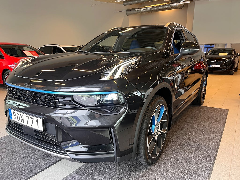 Lynk & Co 01 PHEV DCT
